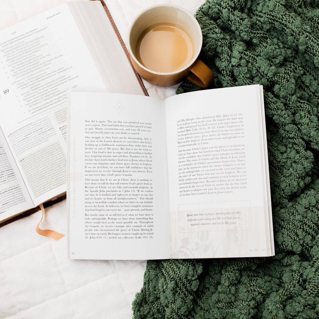 Thirty Truths for Common Lies for Women Booklet-The Daily Grace Co-Shop with Bloom West Boutique, Women's Fashion Boutique, Located in Houma, Louisiana