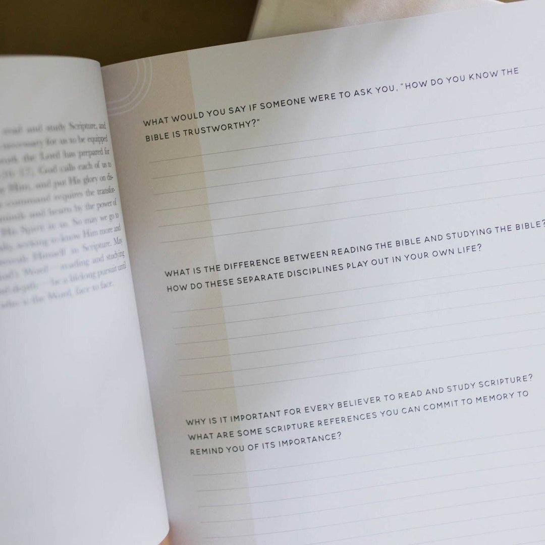 Growing in Grace | Spiritual Disciplines Study-Bibles & Devotionals-The Daily Grace Co-Shop with Bloom West Boutique, Women's Fashion Boutique, Located in Houma, Louisiana