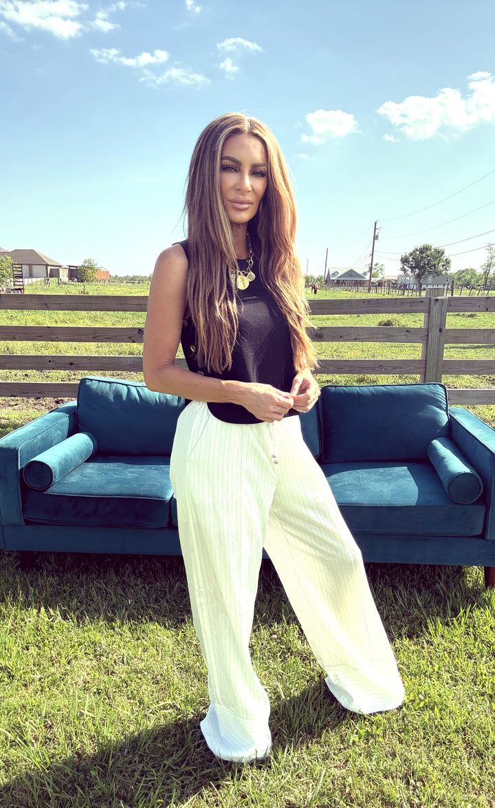 Simply Kelly Sleeveless Top-Sleeveless-Entro-Shop with Bloom West Boutique, Women's Fashion Boutique, Located in Houma, Louisiana