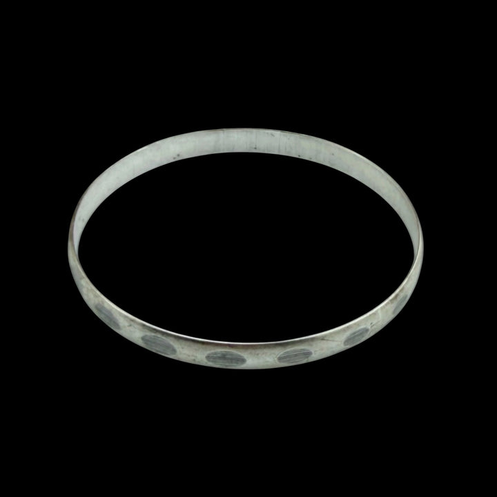 Vintage Hammered Medium Silver Bangle